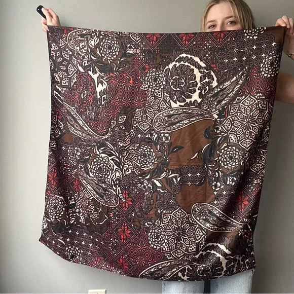 Patterned Scarf - Picture 3 of 5